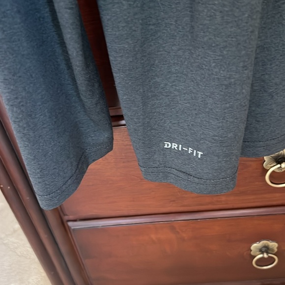 Nike WSU Washington State University Cougars Grey Long Sleeve Tee Shirt Medium - Picture 4 of 6